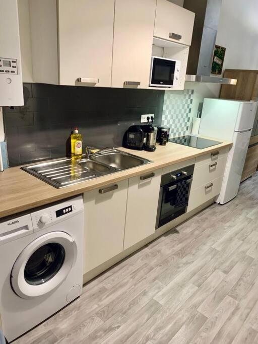 Maison 3 Chambres - 600M Metro Marbrerie - Lille 몽장바뢸 외부 사진
