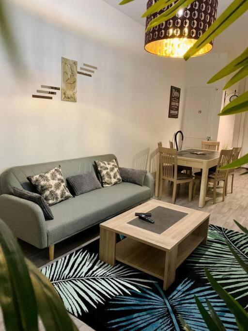 Maison 3 Chambres - 600M Metro Marbrerie - Lille 몽장바뢸 외부 사진