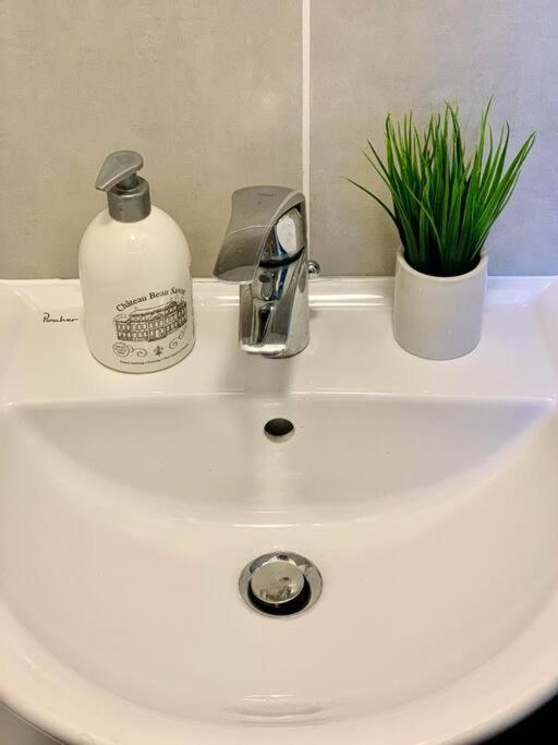 Maison 3 Chambres - 600M Metro Marbrerie - Lille 몽장바뢸 외부 사진